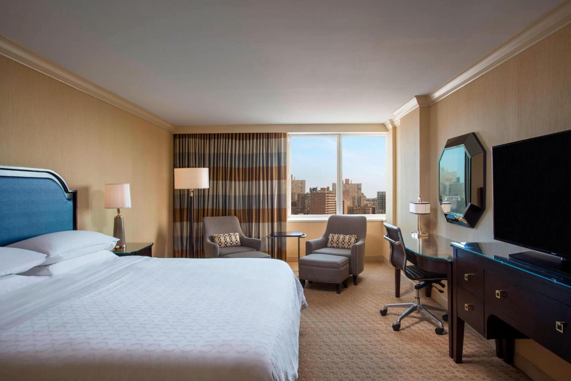 Sheraton Laguardia East Hotel New York Exterior photo