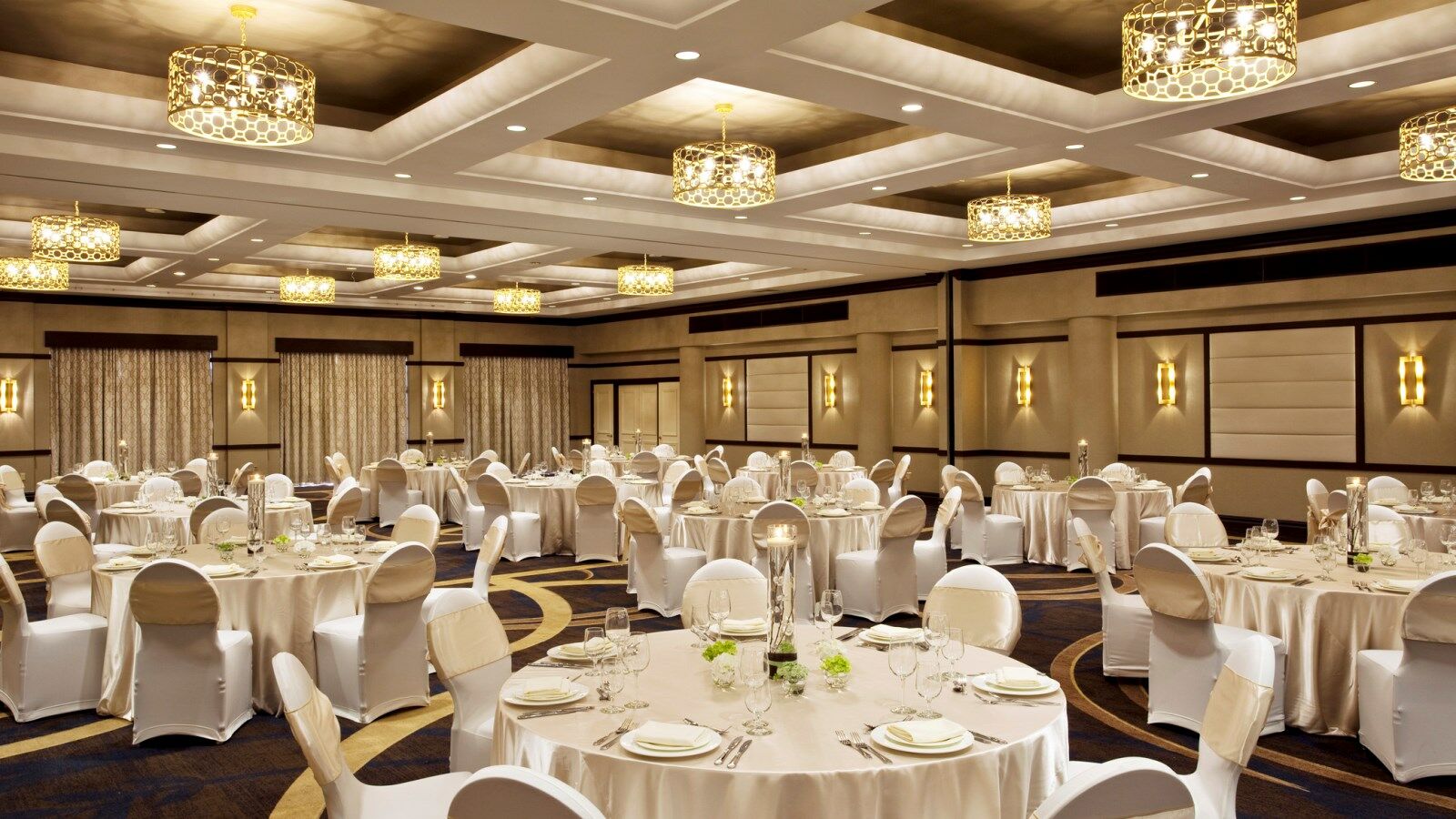 Sheraton Laguardia East Hotel New York Exterior photo